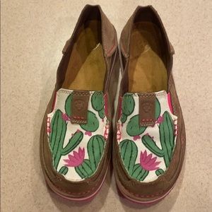 Ariat women’s shoes